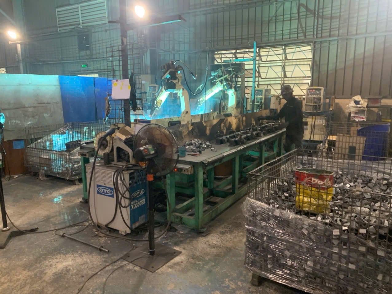 Robotic MIG welding system 2.jpg